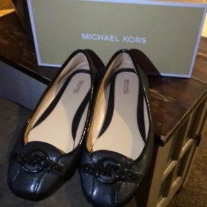 Michael Kors Lillie Black Size 10W new without box.
